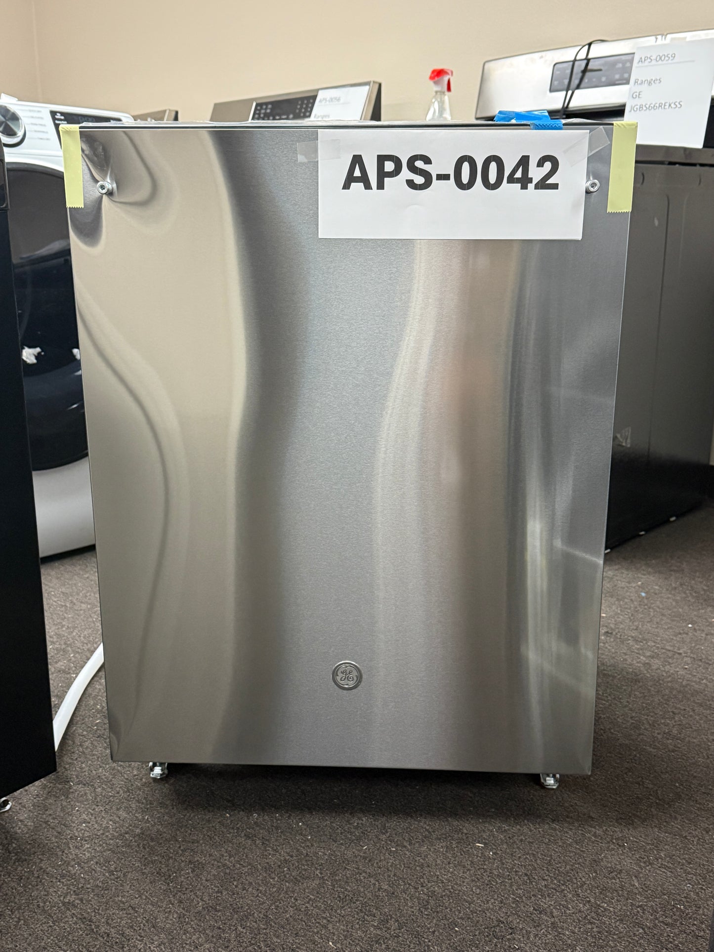GE 24" Dishwasher, Stainless, Adjustable Racks, Quiet Operation (GDT650SYVFS)