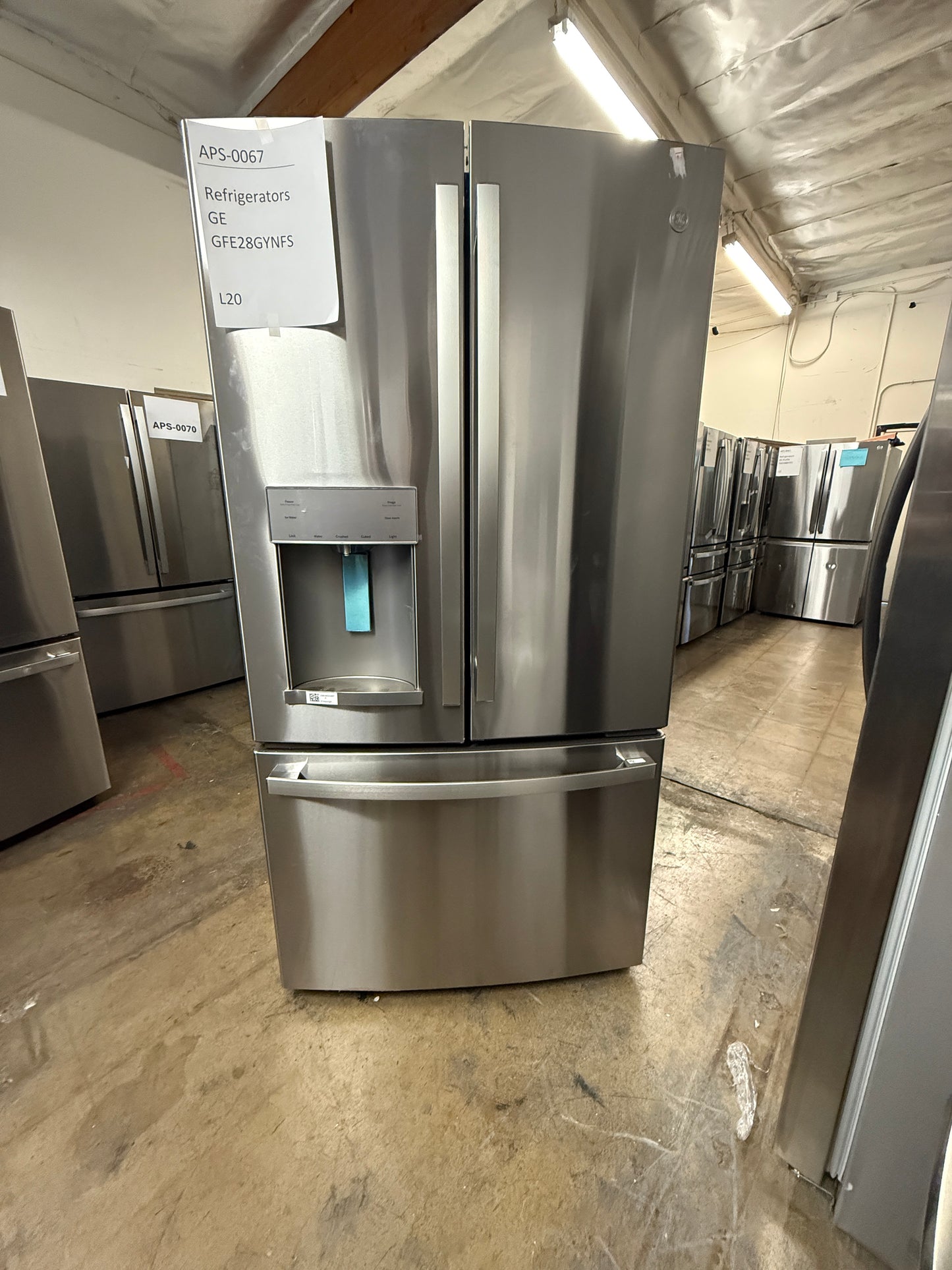GE 27.7 cu. ft. French Door Refrigerator, Stainless, TwinChill™ + Internal Water/Ice (GFE28GYNFS)