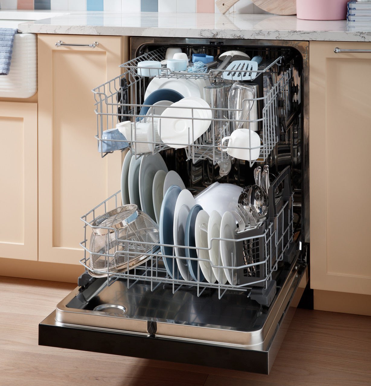 GE Dishwasher, Stainless, Quiet Operation, Adjustable Racks (GDF650SYVFS) - Appliance Saver Store