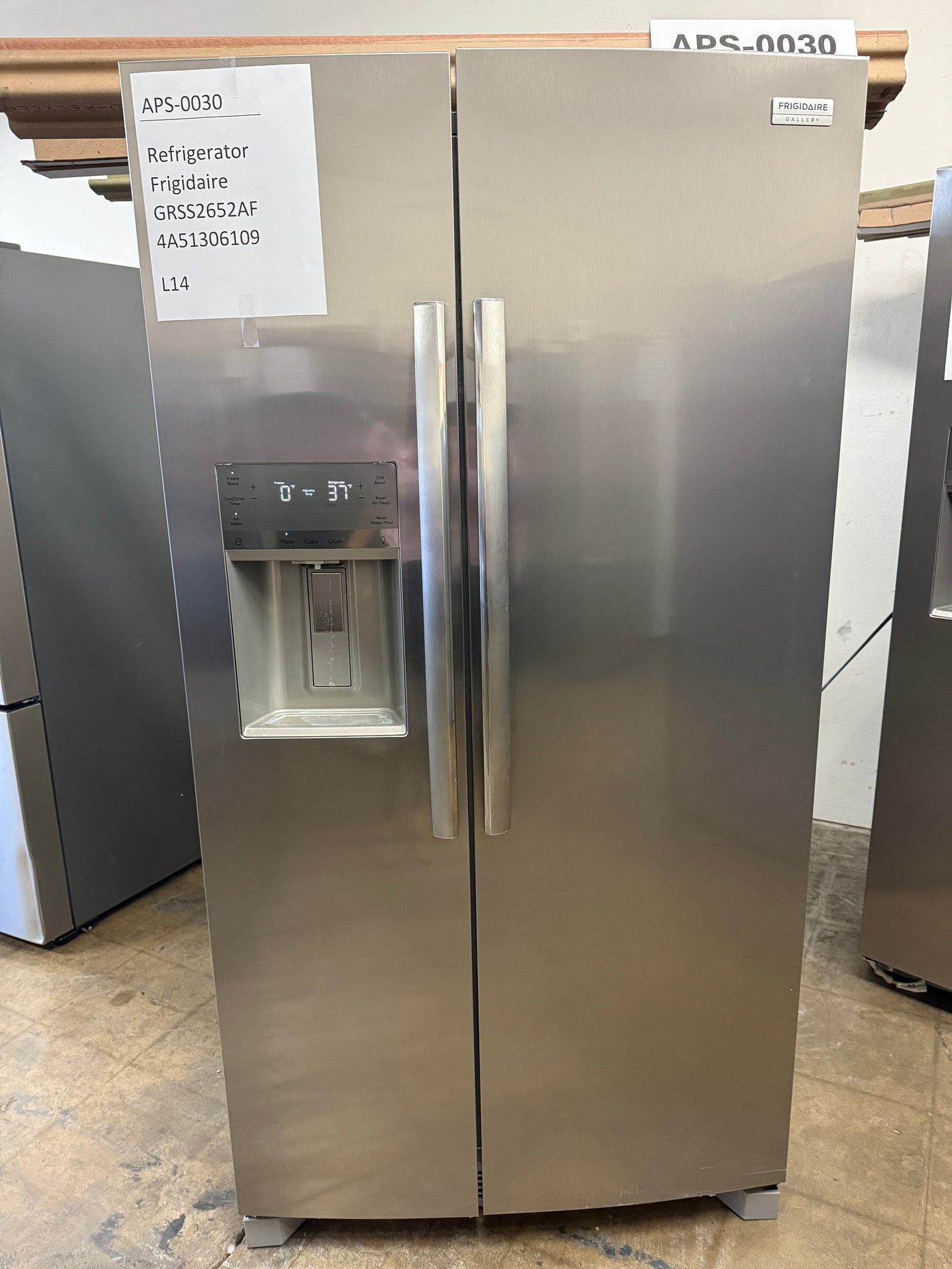 Frigidaire 25.6 cu ft Side-by-Side Refrigerator, Stainless, External Water/Ice Dispenser (GRSS2652AF)