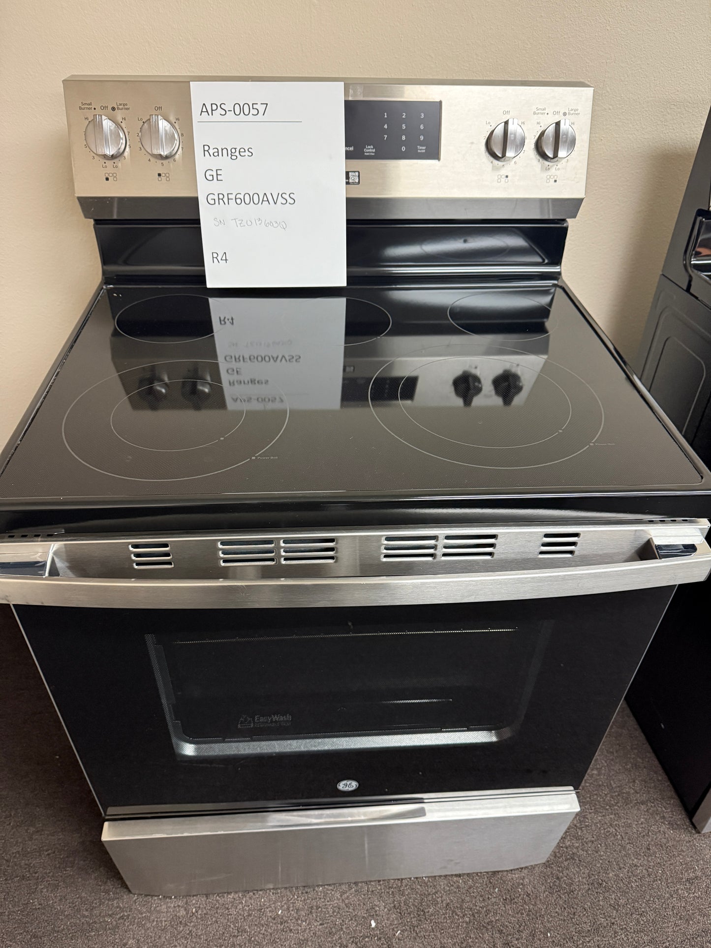 GE 30″ Gas Range, Stainless, Full Oven + Multi-Burners (GRF600AVSS)