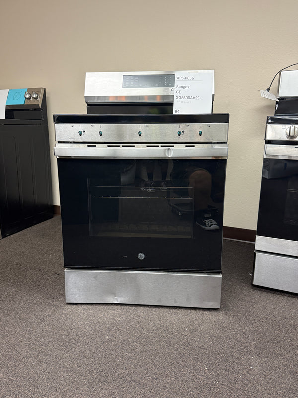 GE 30″ Gas Range, Stainless, Full Oven + Multi-Burners (GGF600AVSS)