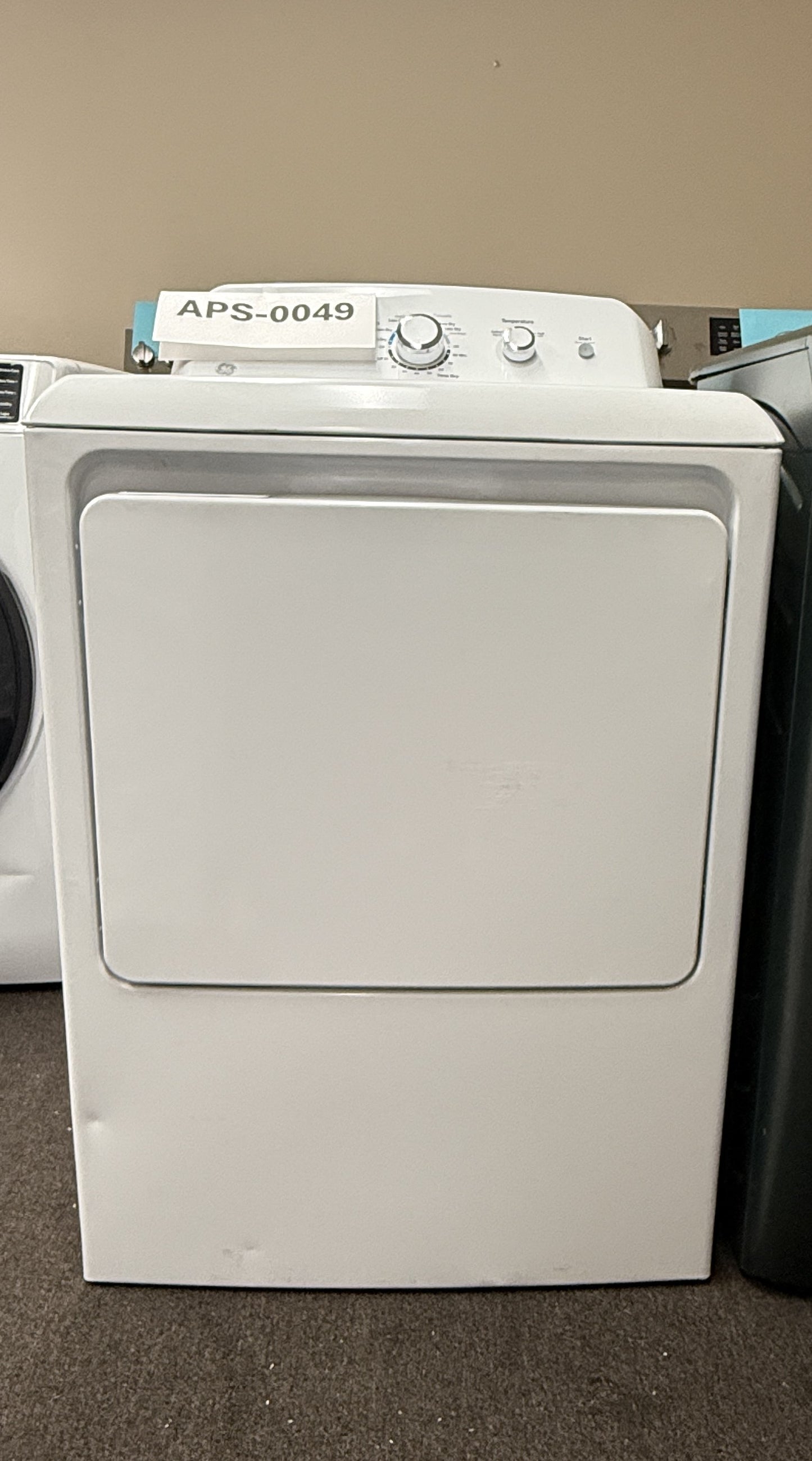 GE Washer + Dryer Set, White, 4.0 cu. ft. Top Load + 6.2 cu. ft. Dryer (GTW325ASWWW + GTX33EASKWW)
