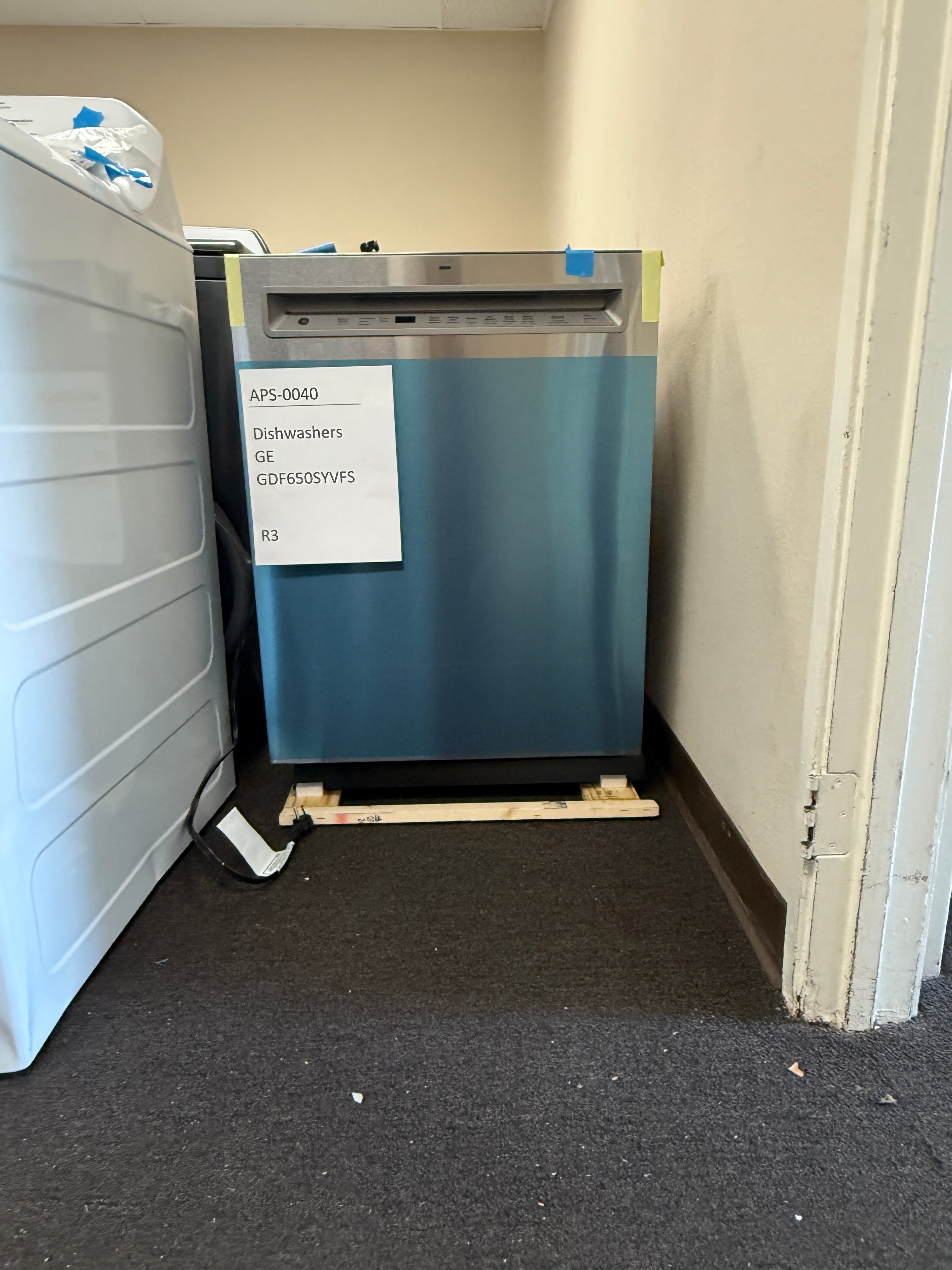 GE Dishwasher, Stainless, Quiet Operation, Adjustable Racks (GDF650SYVFS) - Appliance Saver Store